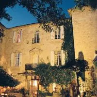 Château d'Arpaillargues - TERITORIA, hotel v destinácii Arpaillargues-et-Aureillac