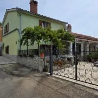 House Belavici, hotel a Hreljići