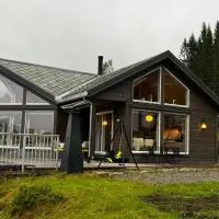 Lunvik - Flott hytte ved Nysætervatnet, hotel en Sykkylven