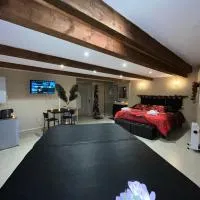 Le Cocon SPA Évasion Privée - jacuzzi -, hotel en Lunel