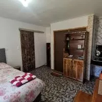 tiny house kiñeco melipeuco conguillio – hotel w mieście Santa María