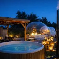 Bubble Tent & Private Wellness Schloss Krugsdorf, hotel u gradu Krugsdorf