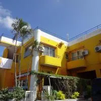 Pension Orange Box, מלון במיאקו איילנד