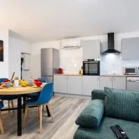 Le Trilou - By BEST KEYS - Triplex Totalement Climatisé 3 Chambres - Lit King Size - Smart TV Canal Plus & Amazon Prime - Cuisine Équipée - Télétravail - Proche Centre & Canal de Bourgogne - Check-in Autonome, hotell sihtkohas Brienon-sur-Armançon