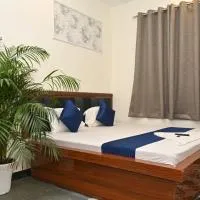 pitambara studio apartment with kitchen, хотел в Karadoho