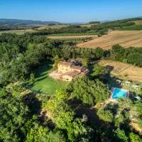 Agriturismo Podere Santo Stefano、Cinigianoのホテル