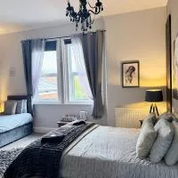 St Andrews house Hotel, отель в Престоне
