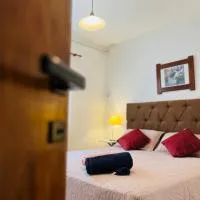 Casa en Luján, con cochera y a minutos de todo, hotell sihtkohas Luján
