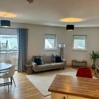 Modern flat outside of Edinburgh, hotel v mestu Bonnyrigg