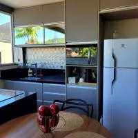 Flat Praia Itacoatiara, hotel u gradu Niteroi
