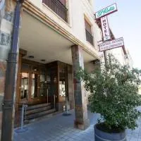 HOTEL EL ROBLE PALENTINO, hotel i Cervera de Pisuerga