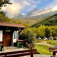 Camping el Cares, hotel v destinácii Santa Maria de Valdeón
