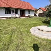 Cottage in Velenice village, hotell i Velenice