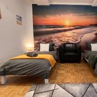 Grosses Apartment Aschaffenburg 4 Schlafzimmer für bis zu 11 Gäste AschaffApartment Mainaschaff, hotel in Mainaschaff