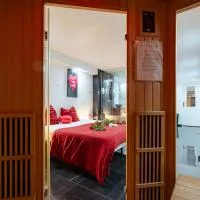 Le Qube Romantique by Prestige Home Living - sauna & balnéo 2 places - Montdidier, hotel di Montdidier
