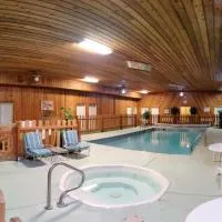 Cougar Canyon Lodge, hotel en Monarch