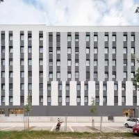 Stephouse Girona Tarradellas, מלון בג'ירונה