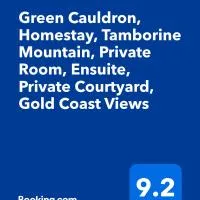 Green Cauldron, Homestay, Tamborine Mountain, Private Room, Ensuite, Private Courtyard, Gold Coast Views, hotel v destinaci Mount Tamborine