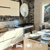 Family 3-Bedroom Apartment near MXP & Lake Maggiore - Parking, hotel v destinaci Sesto Calende