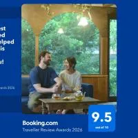 野窓 Nomadノマド Tsuwano GuestHouse & Cafe Lounge, hotel v destinácii Tsuwano