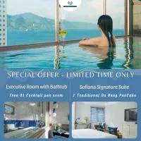 Sofiana My Khe Hotel & Spa - Rooftop Pool Bar - Free 01 Draught Beer and 20-minute Spa per Room, hotel v destinaci Danang