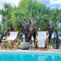 Coral Villa - Beachfront Villa with Private Pool by Karula, hotel u gradu Inhambane
