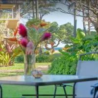 Romantic Garden Escape - Steps to Beach, hotel a Kapaa