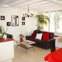 Chambres et table d'hôtes La Cognée، فندق في Cugnaux