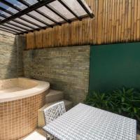 Private Jacuzzi Room in Station 1 - 500m to beach!, hotel a Boracay