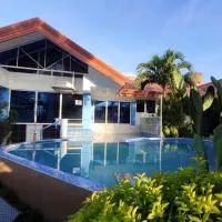Seaview Beach Resort Dumaguete Beachfront: Sibulan şehrinde bir otel