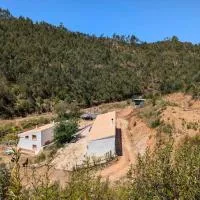 Off-grid Guest House in the Algarve, hotel i Portimão