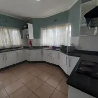 Abodes at 113, ξενοδοχείο σε Manzini