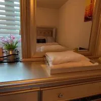 Kings Private Room Shared Bath C、ディケーターのホテル