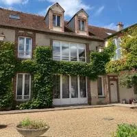 Comfort and Quiet Getaway by the Eure, hotel in Montreuil