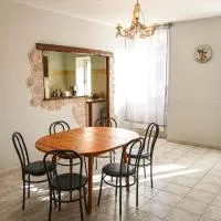 gîte appartement complet jusque 6 personnes, hotell sihtkohas Cruis