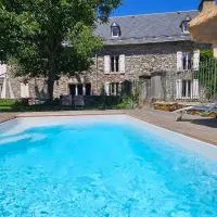 Les Échappées Belles - Gîtes et chambres d'hôtes 4 étoiles, hotel in Antignac