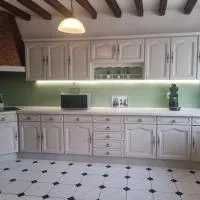 Gite de la Bouvotte, hotel di Neuville-sur-Vanne