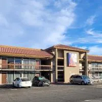 Motel 6 Victorville Green Tree Bvld, готель у місті Вікторвілл
