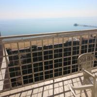 Seafront flat with amazing view in Lignano, hotel a Lignano Sabbiadoro