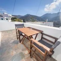 Amorgona Apartments: Katápola şehrinde bir otel