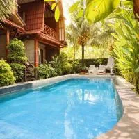 Putra Bali Villa by Antara، فندق في Klungkung