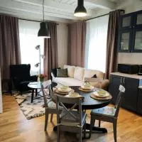Modern One Bedroom Apartment Self Check-in, hotel v mestu Mažeikiai