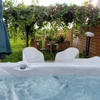 Home Nature and Relax, хотел в Monte del Lago