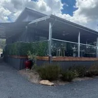 Banksia apartment - Escape to Serene Rural Bliss!, hotel en Inverell