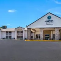 Clarion Pointe Marshall, hotel i Marshall