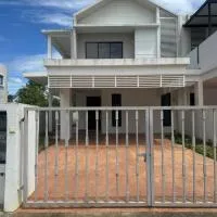 Raub Colonial 208 Homestay, hotel em Raub