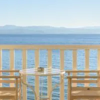 Archontiko Seaside Hotel-Beachfront Blue Experience, отель в городе Платаньяс