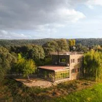 Wishome-Una preciosa casa de campo con piscina para disfrutar septiembre en Gredos, hotell i Mejorada