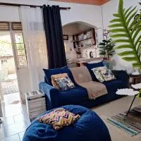 Homey Stay – hotel w mieście Kampala