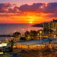 Blue Horizon Gem On The Port, hotel v mestu Rafina